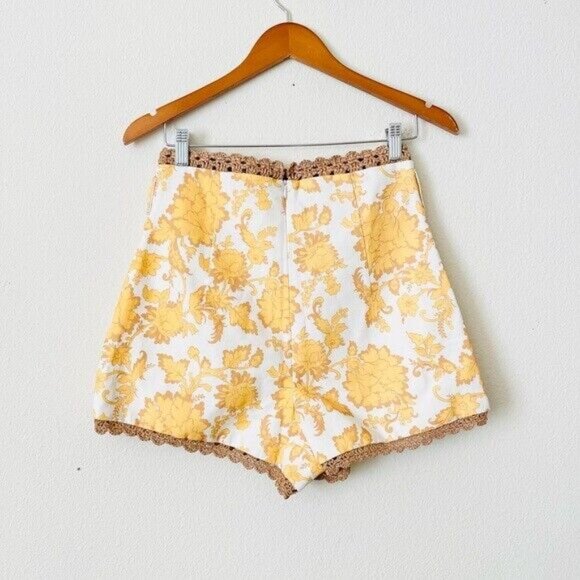 ZIMMERMANN SIZE 0 Postcard high rise shorts in yellow floral tonal - Picture 2 of 4